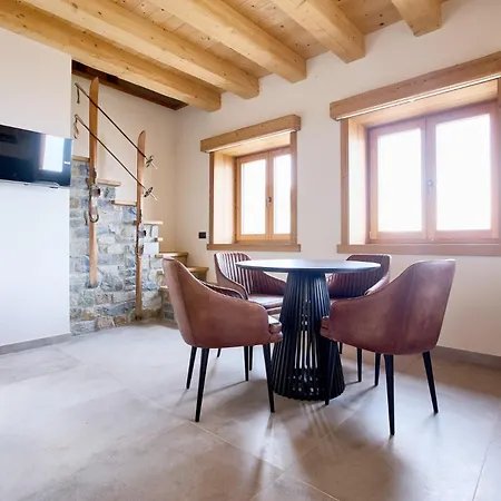 - Treeb Tramontana Apartmán *