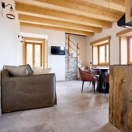 - Treeb Tramontana Apartmán *